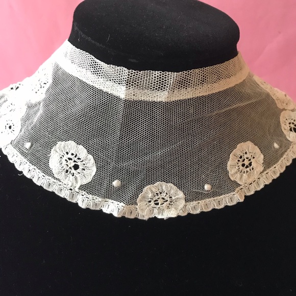 Vintage cream handmade lace collar - Picture 4 of 7